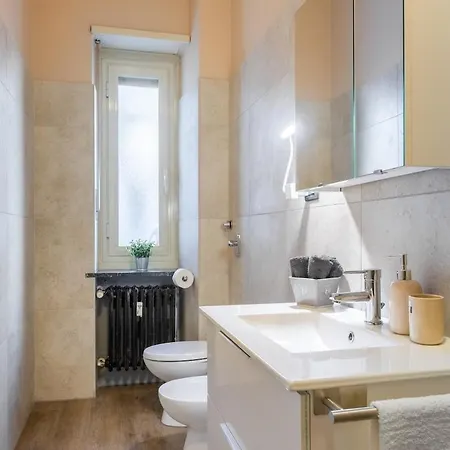 Apartment 5 Min Da Metro Industrial Design