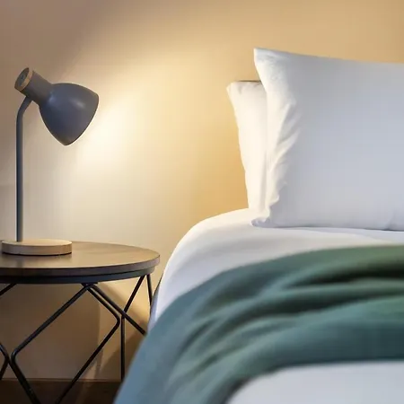 5 Min Da Metro Industrial Design Apartment *